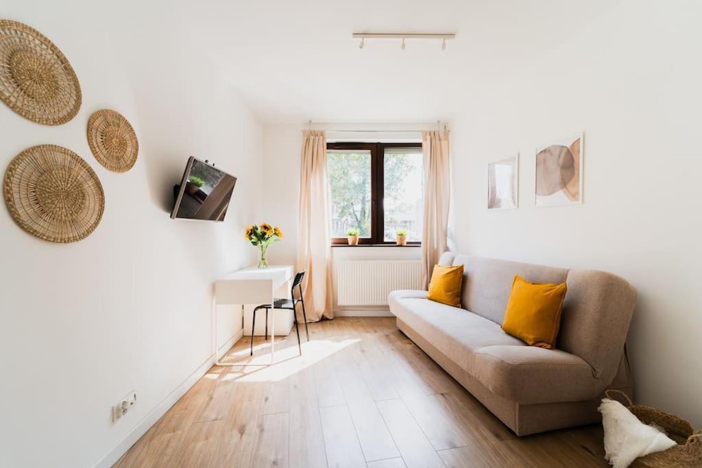 City Center - 3 Rooms - New Building - Private Parking Place - Garage Breslavia Esterno foto